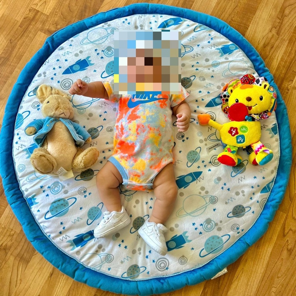 Plush baby mat
